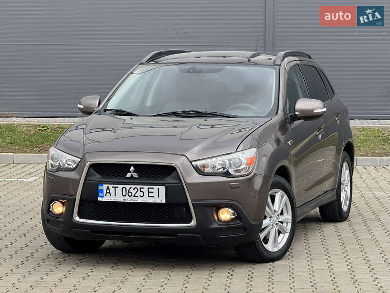 Внедорожник / Кроссовер Mitsubishi ASX 2011 в Ивано-Франковске фото 4 Внедорожник / Кроссовер Mitsubishi ASX 2011 в Ивано-Франковске