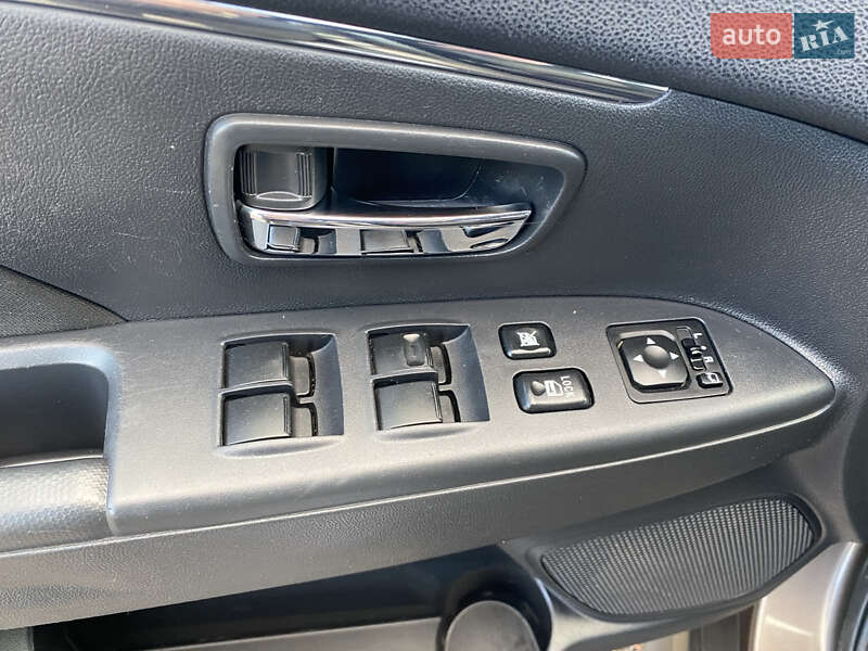 Внедорожник / Кроссовер Mitsubishi ASX 2014 в Калуше