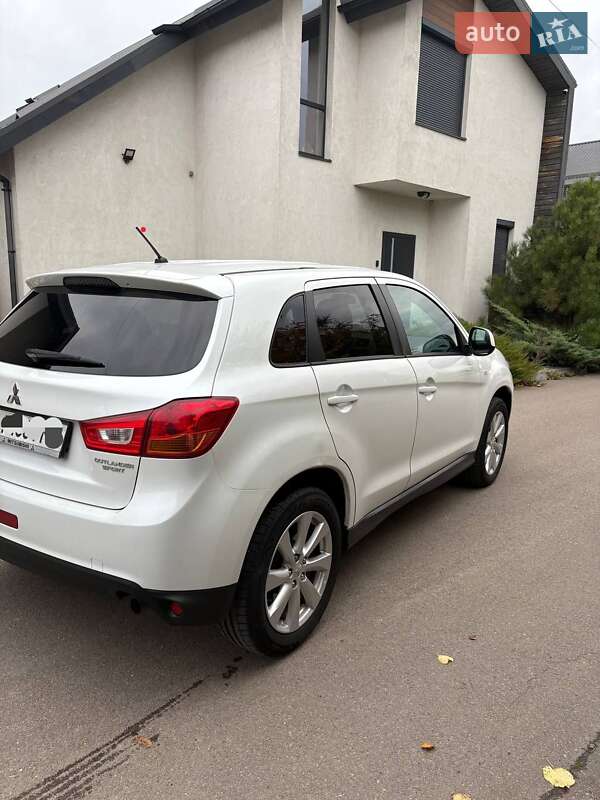 Позашляховик / Кросовер Mitsubishi ASX 2015 в Сумах