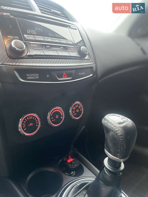 Внедорожник / Кроссовер Mitsubishi ASX 2015 в Житомире