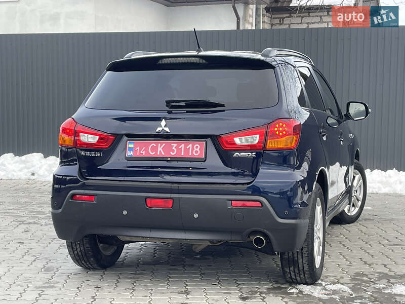 Внедорожник / Кроссовер Mitsubishi ASX 2011 в Меденичах