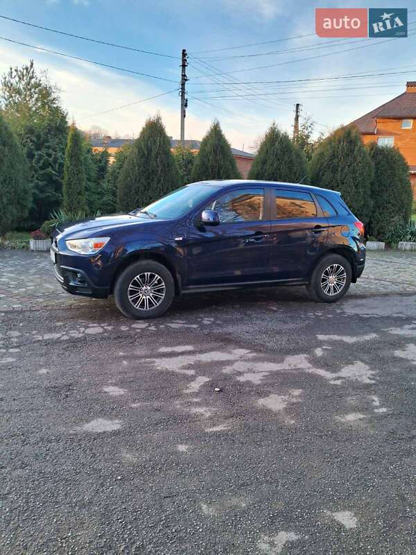 Позашляховик / Кросовер Mitsubishi ASX 2012 в Чернівцях