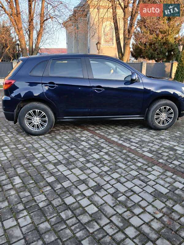 Позашляховик / Кросовер Mitsubishi ASX 2012 в Чернівцях