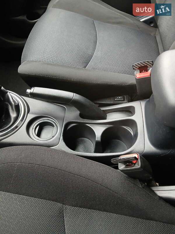 Позашляховик / Кросовер Mitsubishi ASX 2012 в Чернівцях