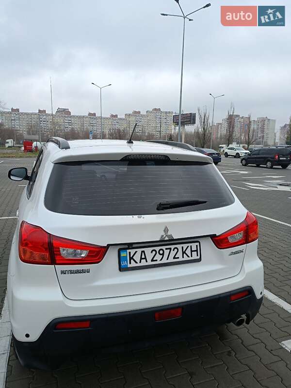 Позашляховик / Кросовер Mitsubishi ASX 2011 в Києві