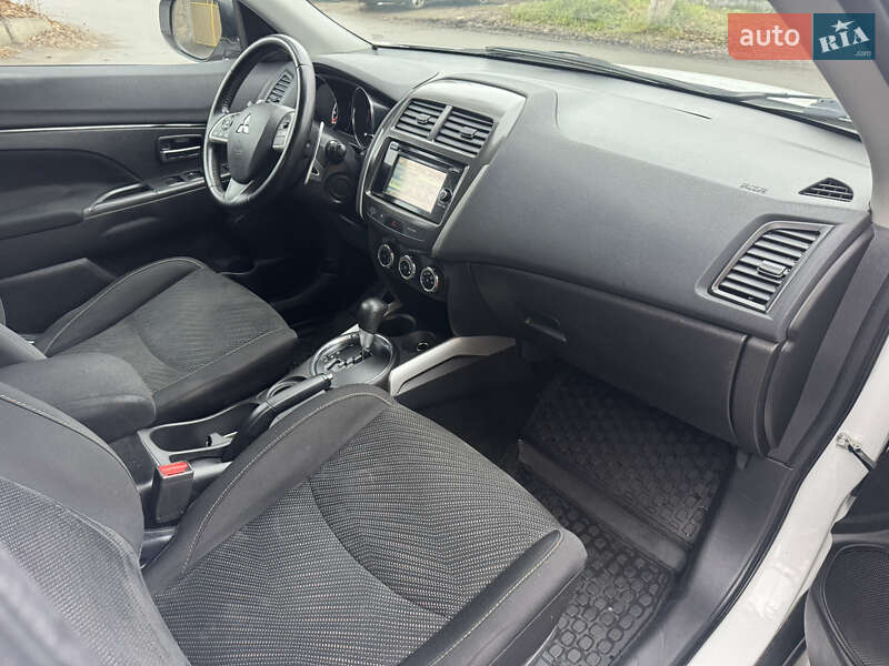 Позашляховик / Кросовер Mitsubishi ASX 2013 в Києві