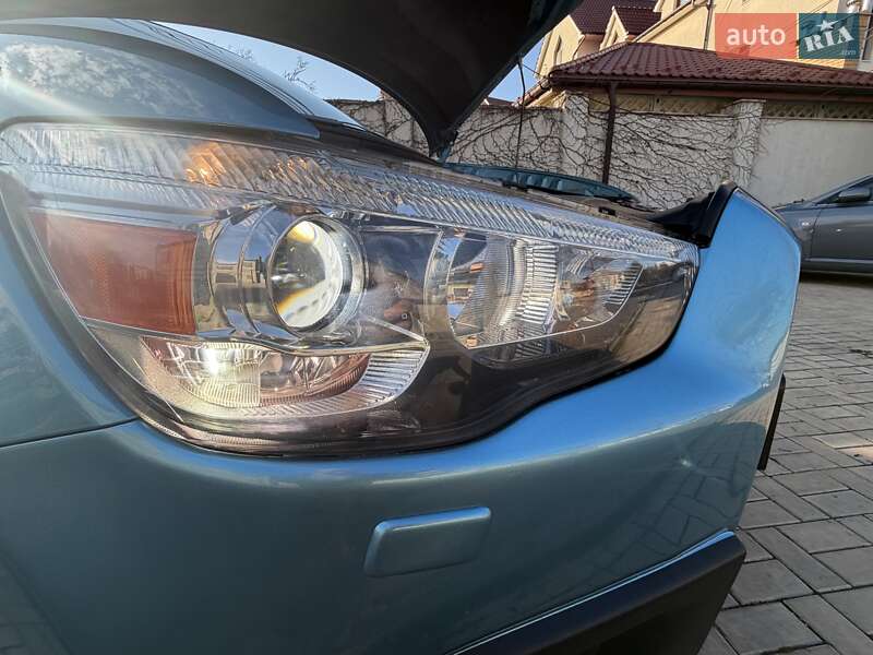 Позашляховик / Кросовер Mitsubishi ASX 2011 в Одесі