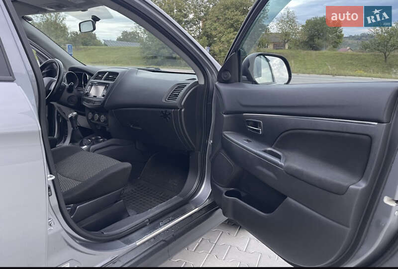 Внедорожник / Кроссовер Mitsubishi ASX 2017 в Черновцах