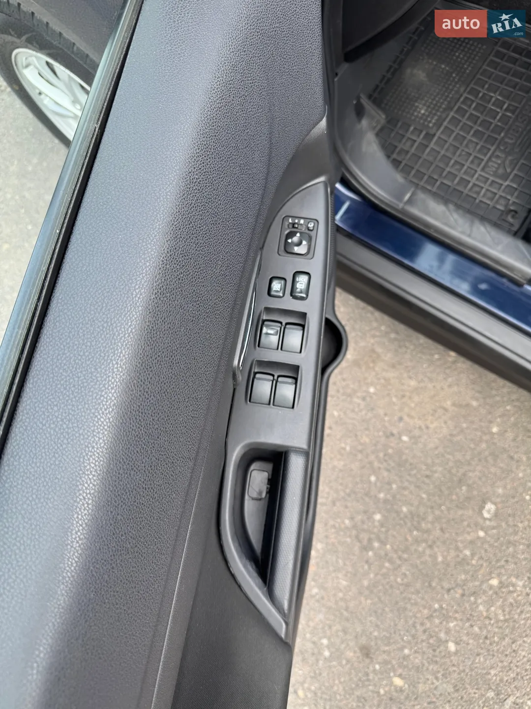 2012 Mitsubishi ASX - мініатюра 10