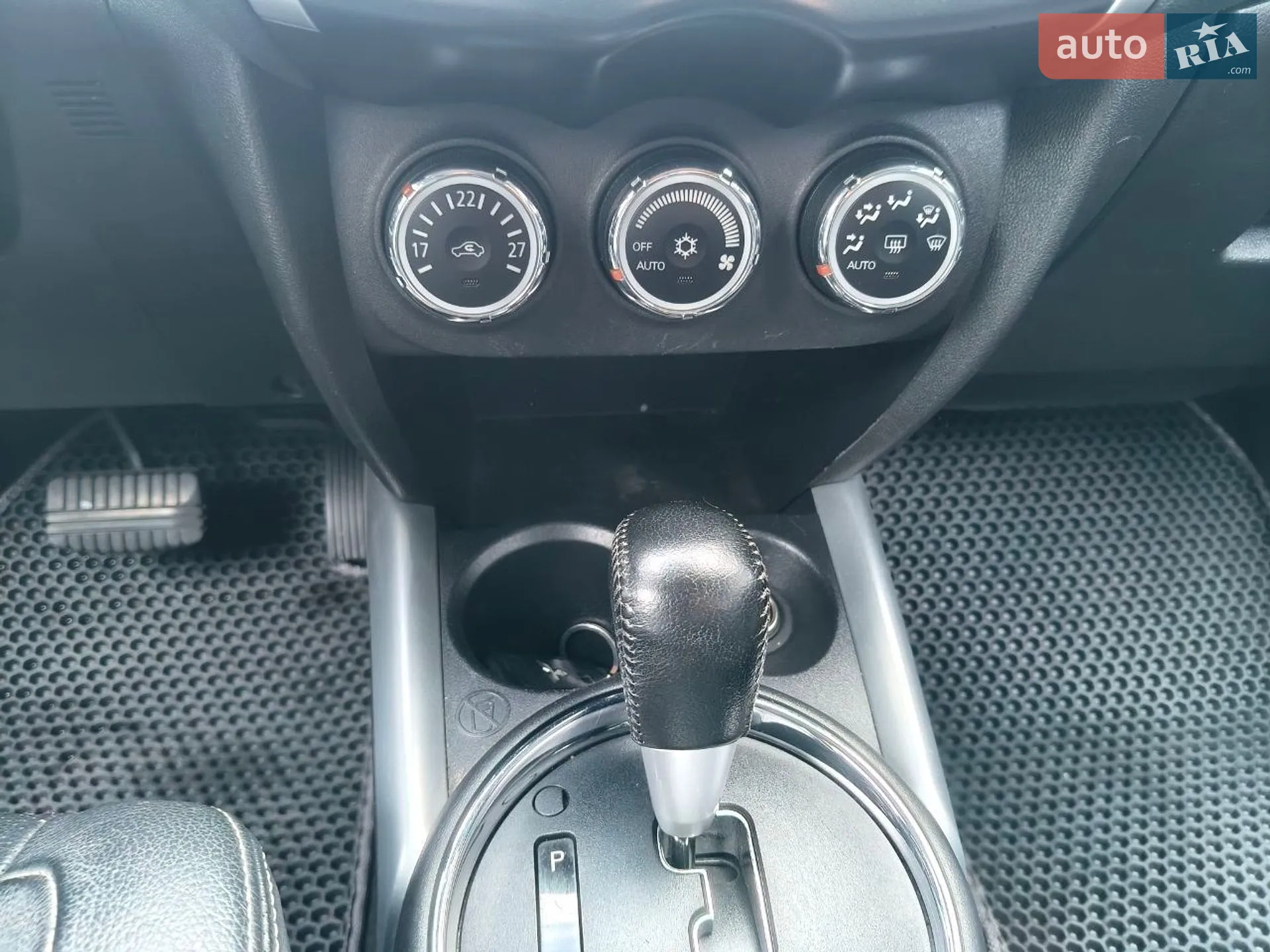 2013 Mitsubishi ASX - мініатюра 17
