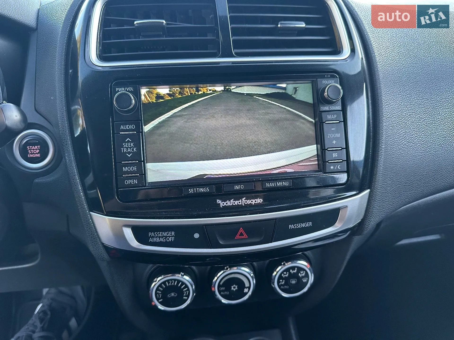 2016 Mitsubishi ASX - мініатюра 16