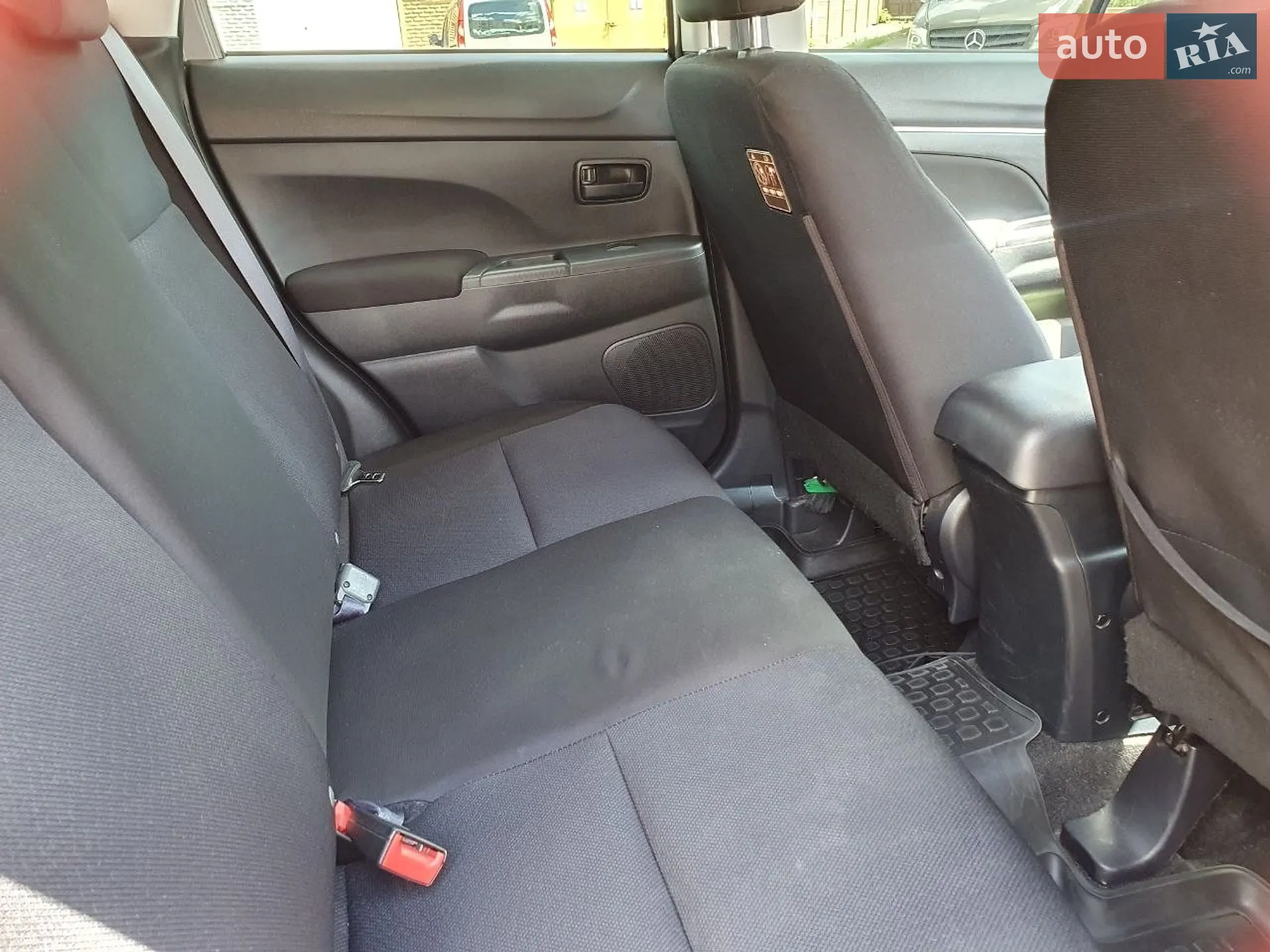 2012 Mitsubishi ASX - мініатюра 20