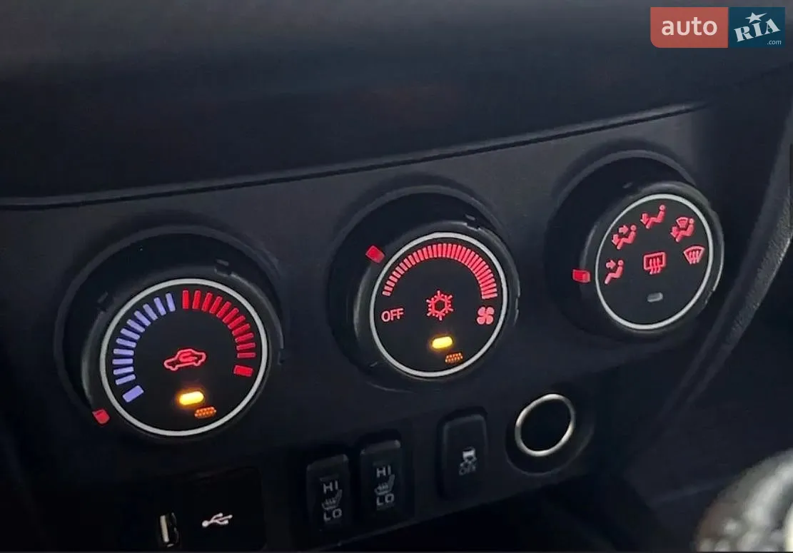 2019 Mitsubishi ASX - мініатюра 33
