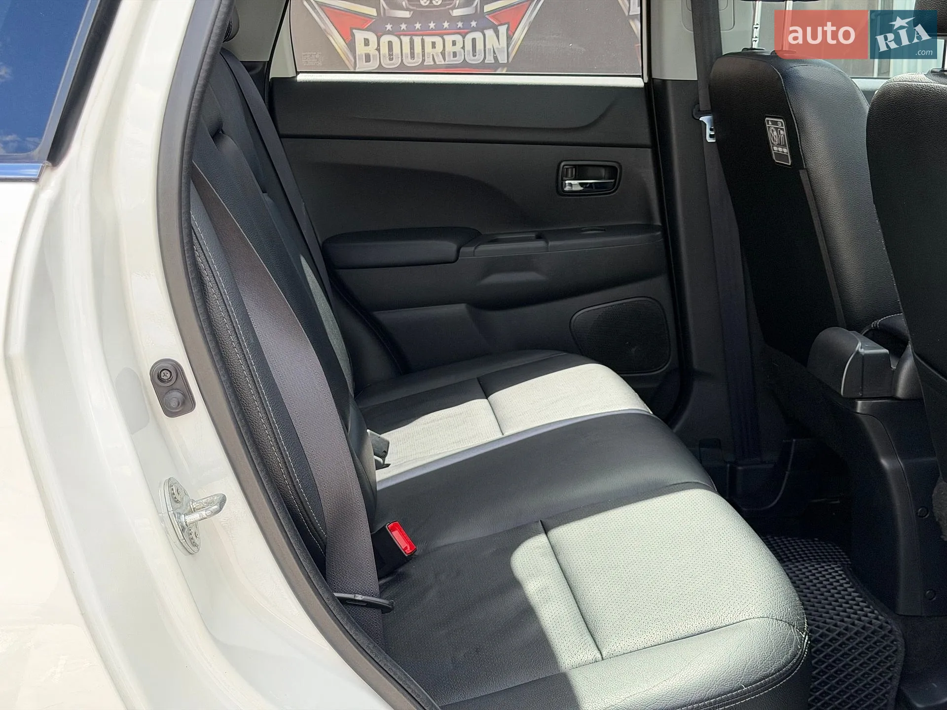 2014 Mitsubishi ASX - мініатюра 23