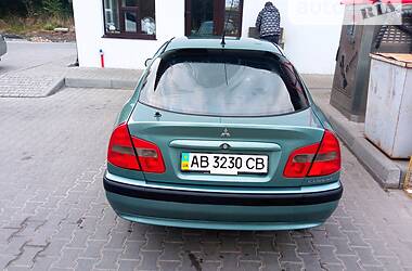 Седан Mitsubishi Carisma 2002 в Виннице