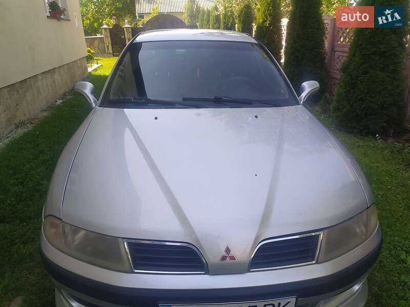 Хэтчбек Mitsubishi Carisma 2000 в Надворной