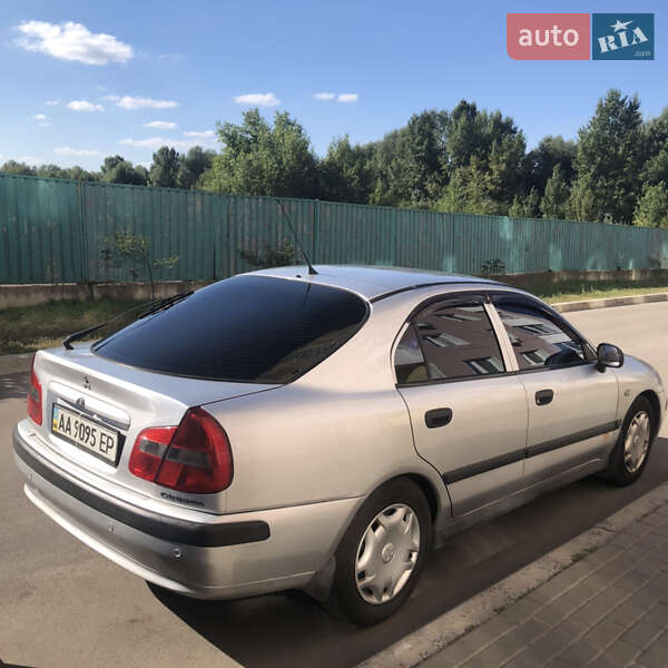 Лифтбек Mitsubishi Carisma 2003 в Киеве