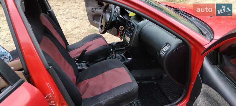 Хэтчбек Mitsubishi Carisma 1999 в Гайсине