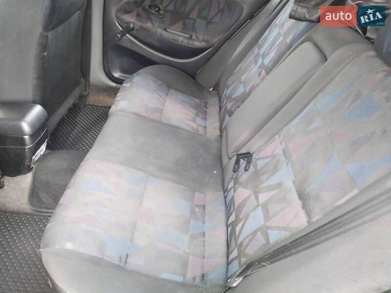 Хетчбек Mitsubishi Carisma 1996 в Кропивницькому фото 6 Хетчбек Mitsubishi Carisma 1996 в Кропивницькому