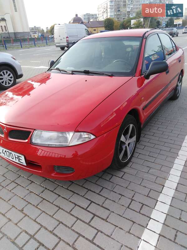 Ліфтбек Mitsubishi Carisma 1998 в Шептицькому