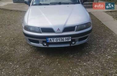 Седан Mitsubishi Carisma 2000 в Ивано-Франковске