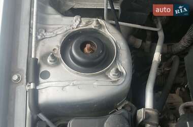 Седан Mitsubishi Carisma 2000 в Ивано-Франковске