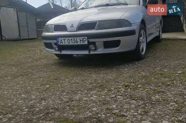 Седан Mitsubishi Carisma 2000 в Ивано-Франковске