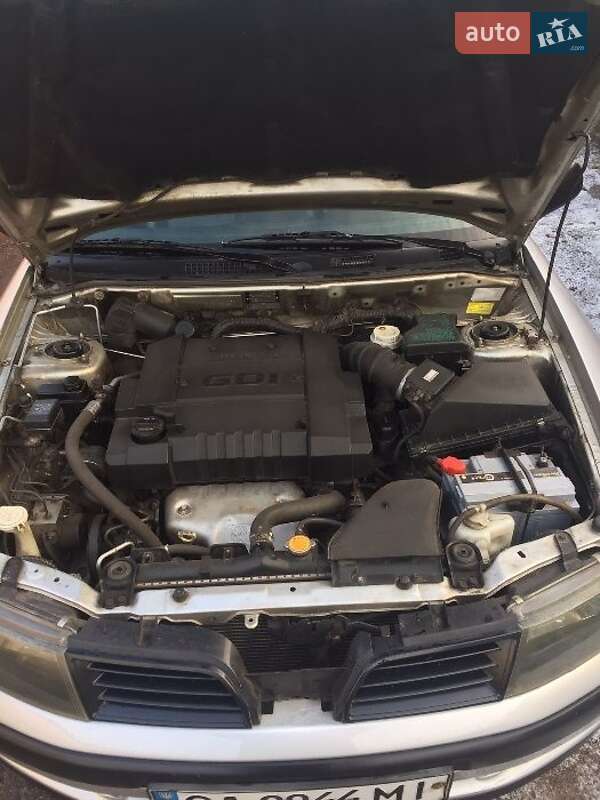 Седан Mitsubishi Carisma 2002 в Черкассах