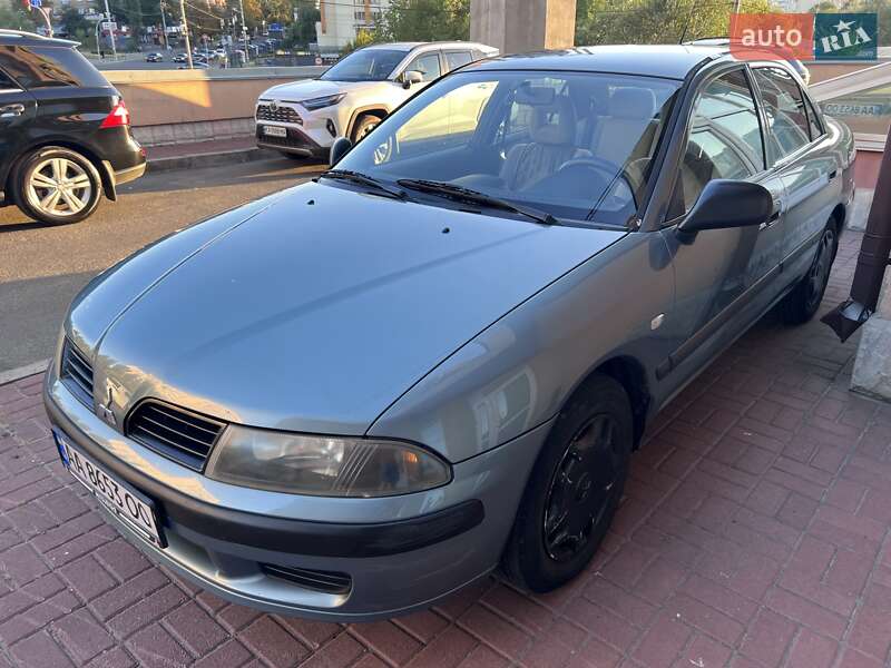 Mitsubishi Carisma 2003