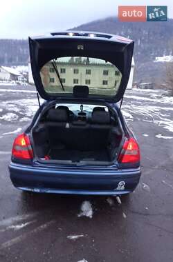 Ліфтбек Mitsubishi Carisma 2002 в Міжгір'ї