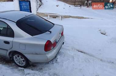 Ліфтбек Mitsubishi Carisma 1999 в Рівному
