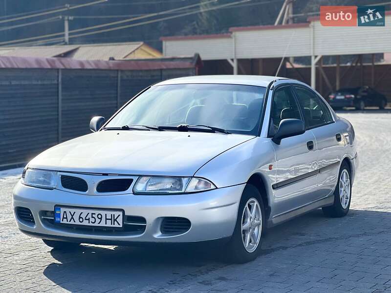 Седан Mitsubishi Carisma 1997 в Межгорье