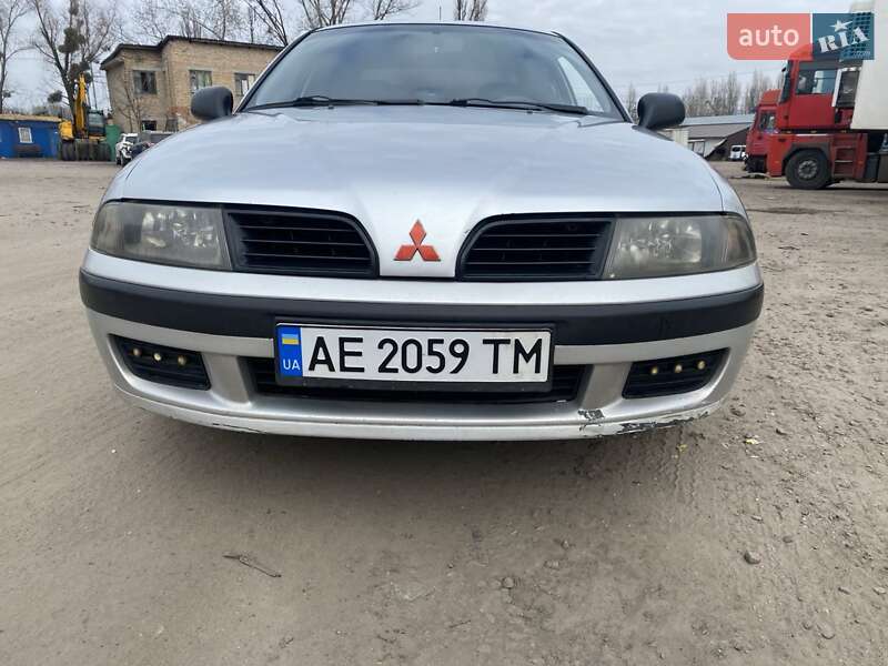 Седан Mitsubishi Carisma 2003 в Киеве