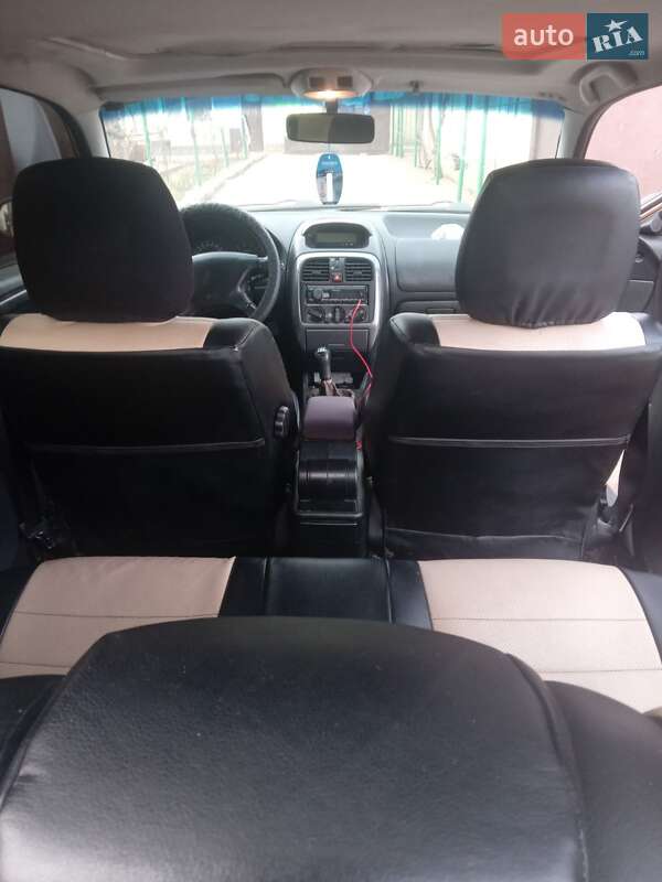 Лифтбек Mitsubishi Carisma 2001 в Доброславе