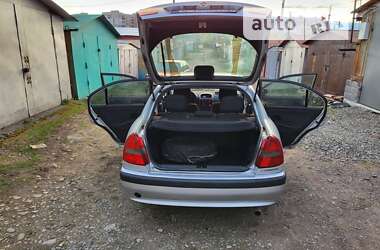 Лифтбек Mitsubishi Carisma 2000 в 