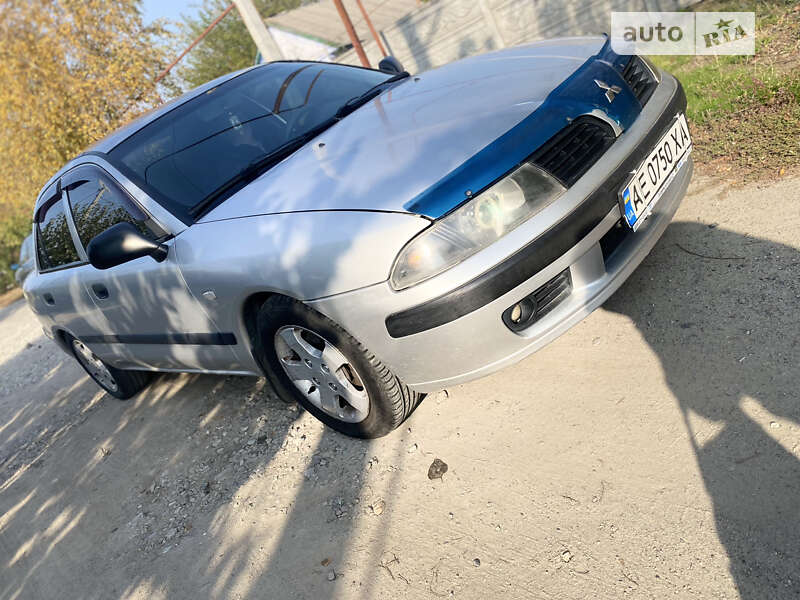 Седан Mitsubishi Carisma 2001 в Дніпрі