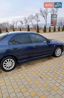 Ліфтбек Mitsubishi Carisma 2002 в Іршаві