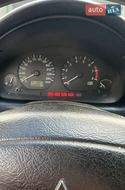 Седан Mitsubishi Carisma 2002 в 