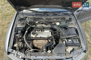Седан Mitsubishi Carisma 2002 в 