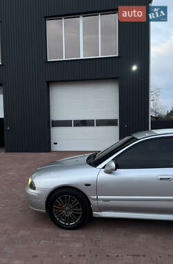 Лифтбек Mitsubishi Carisma 2003 в 