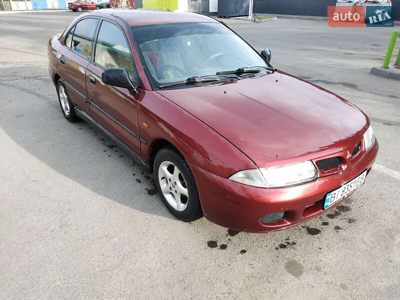 Ліфтбек Mitsubishi Carisma 1996 в 