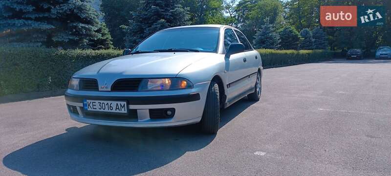 Mitsubishi Carisma 2003