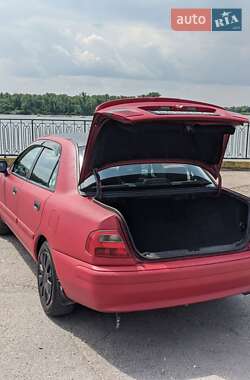 Седан Mitsubishi Carisma 2000 в 