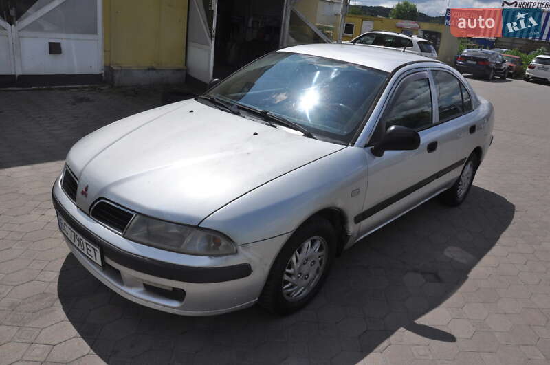 Лифтбек Mitsubishi Carisma 2000 в Львове