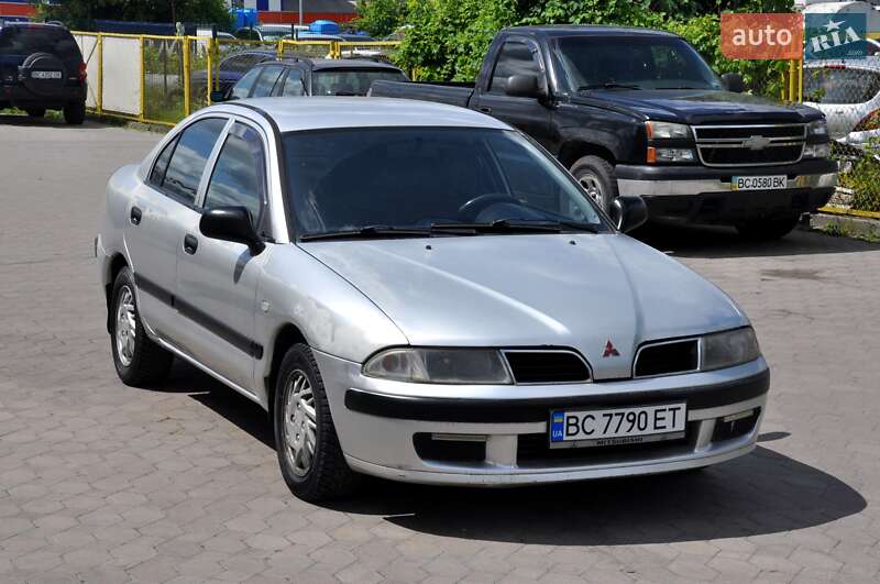 Лифтбек Mitsubishi Carisma 2000 в Львове
