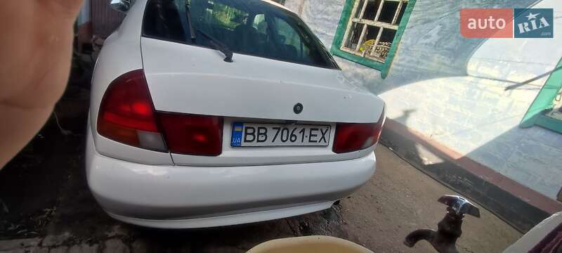 Mitsubishi Carisma 1996