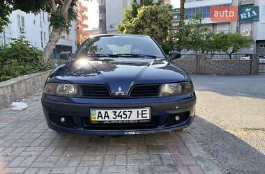 Лифтбек Mitsubishi Carisma 2002 в 