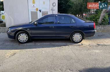 Лифтбек Mitsubishi Carisma 2002 в 