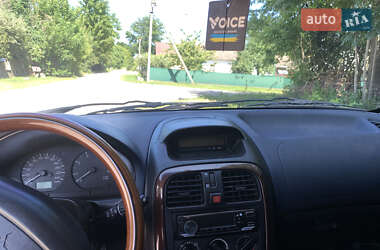 Лифтбек Mitsubishi Carisma 2001 в 