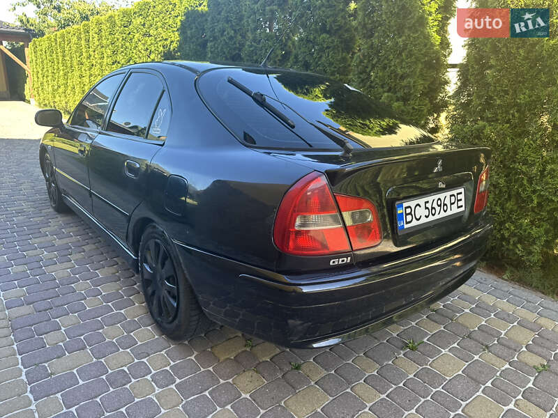 Mitsubishi Carisma 2003